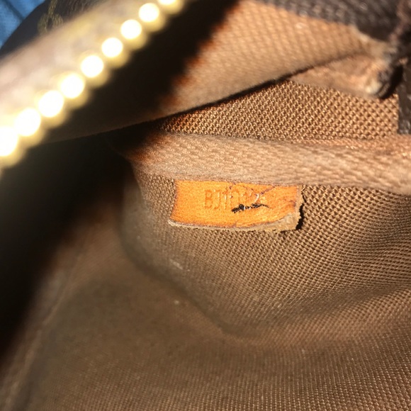 louis vuitton shoulder bag - Picture 2 of 5